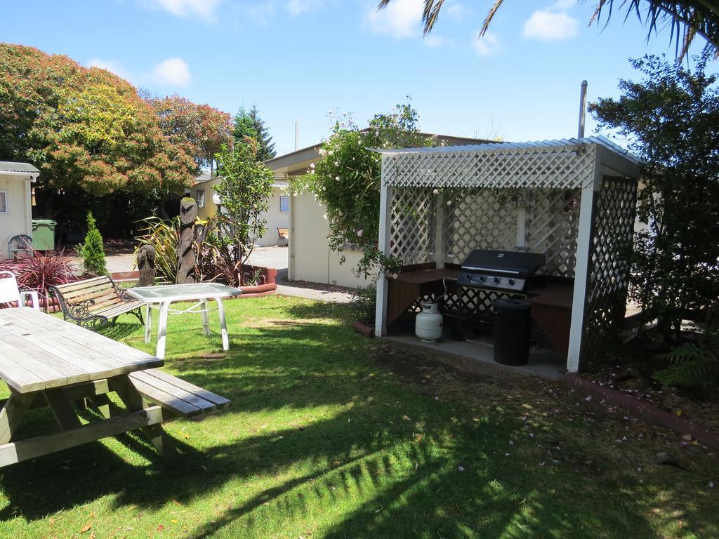 Motel Camellia Court Family 3*