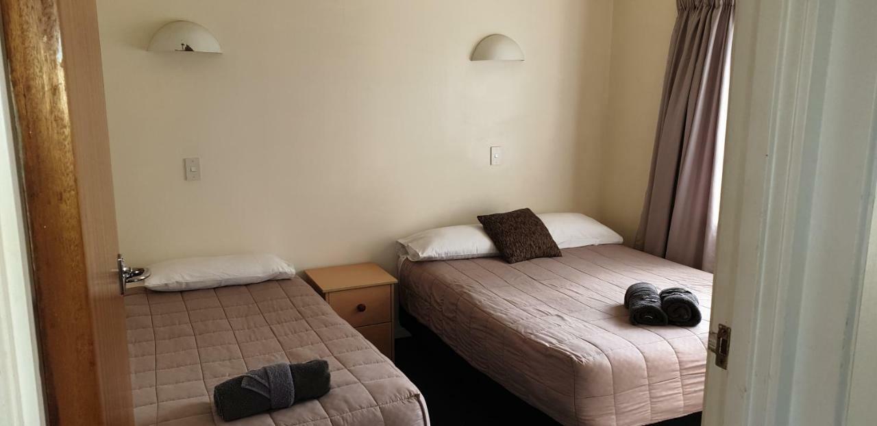 Motel Camellia Court Family 3*
