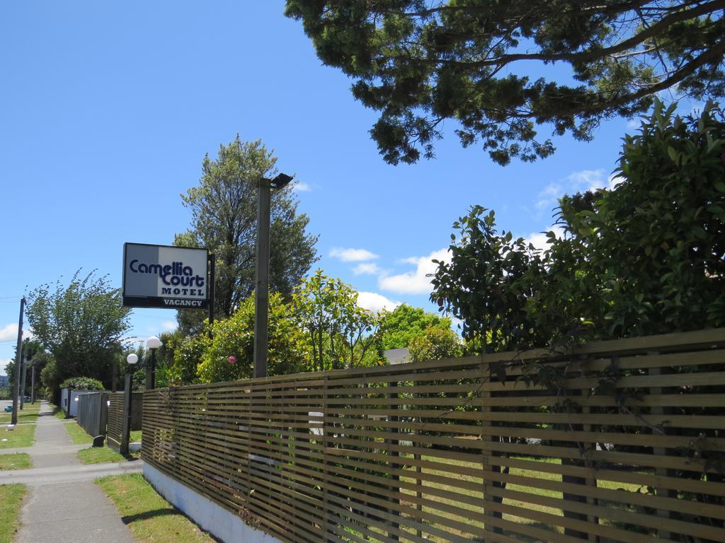 Motel Camellia Court Family