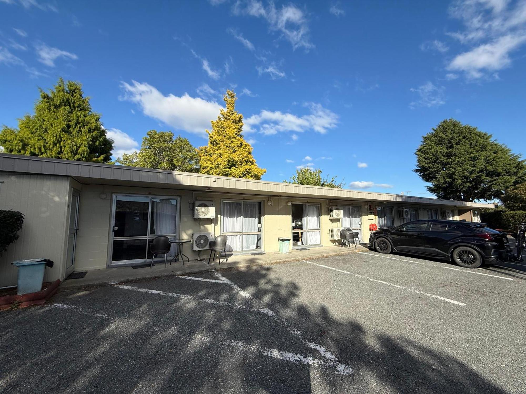 Camellia Court Family Motel 3*